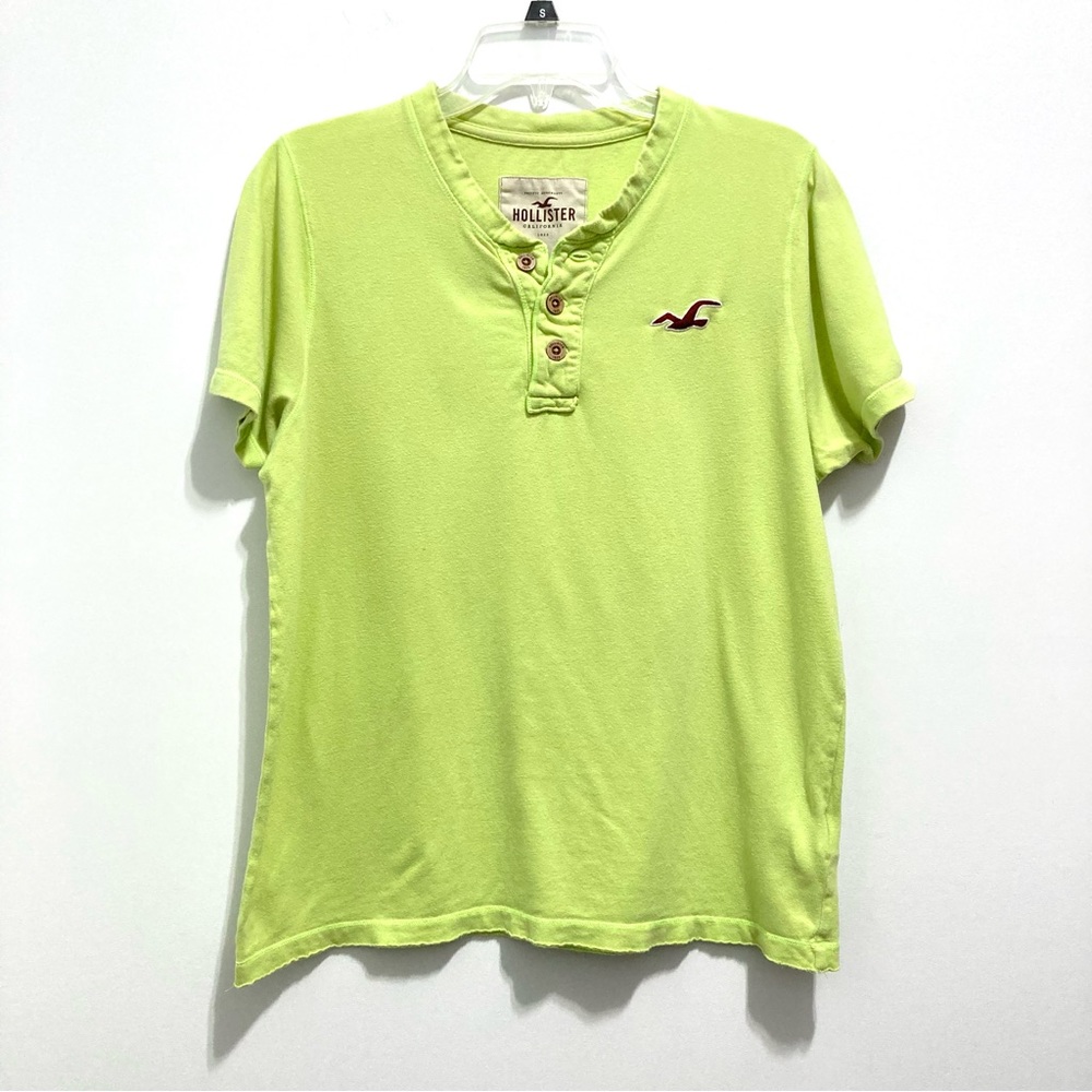 Hollister Women’s Short Sleeves Lime Green Tee Shirt